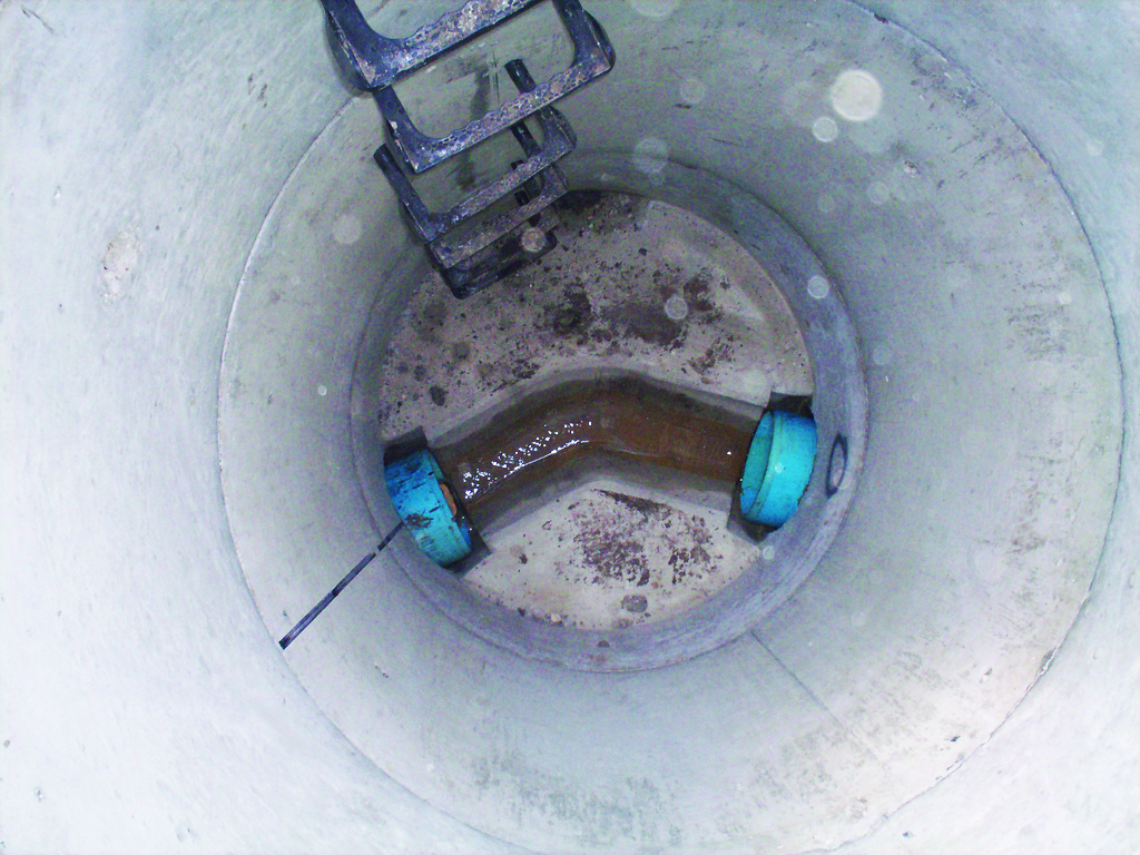 15e Maintenance Hole Invert